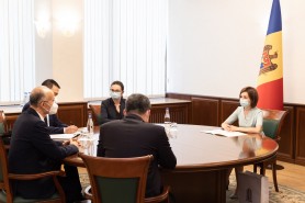 Maia Sandu s-a întâlnit cu Ambasadorul Republicii Populare Chineze în Republica Moldova, Zhang Yinghong